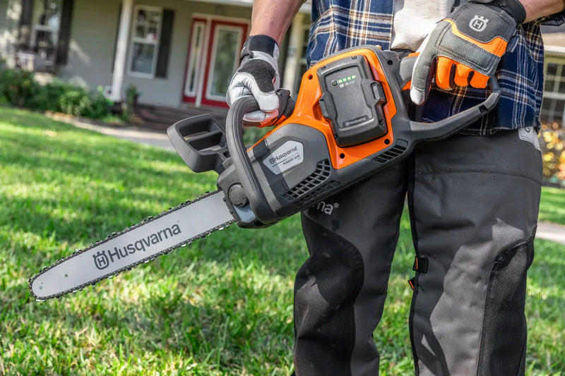 Load image into Gallery viewer, Husqvarna Power Axe 350i Chainsaw