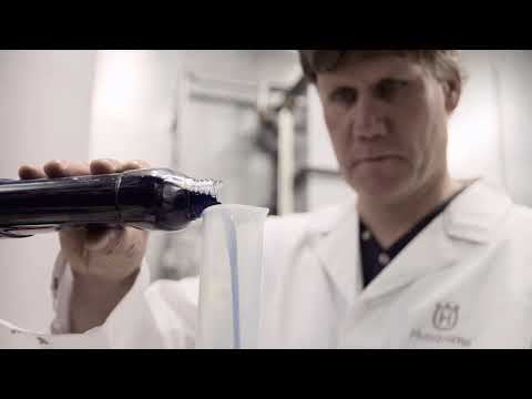 Load and play video in Gallery viewer, Husqvarna 2 Stroke Oil Mix 2.6 oz