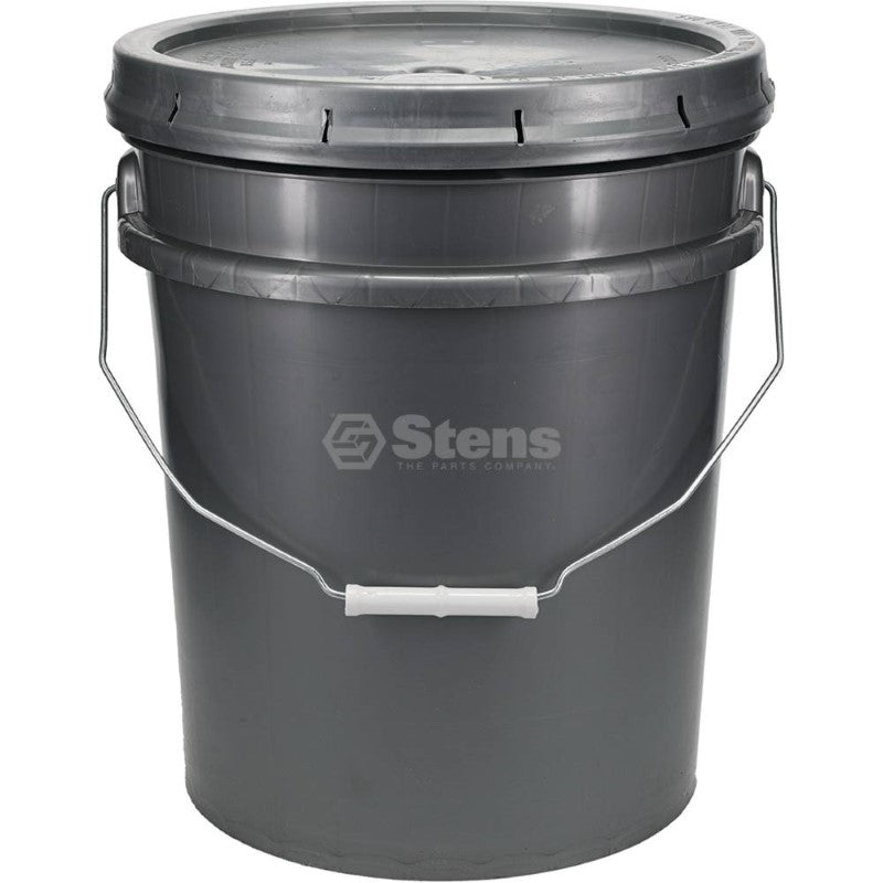 Load image into Gallery viewer, Lucas Oil Synthetic SxS Command Drive Front Differential Fluid 5 Gallon Pail Stens 051-956 Default Title
