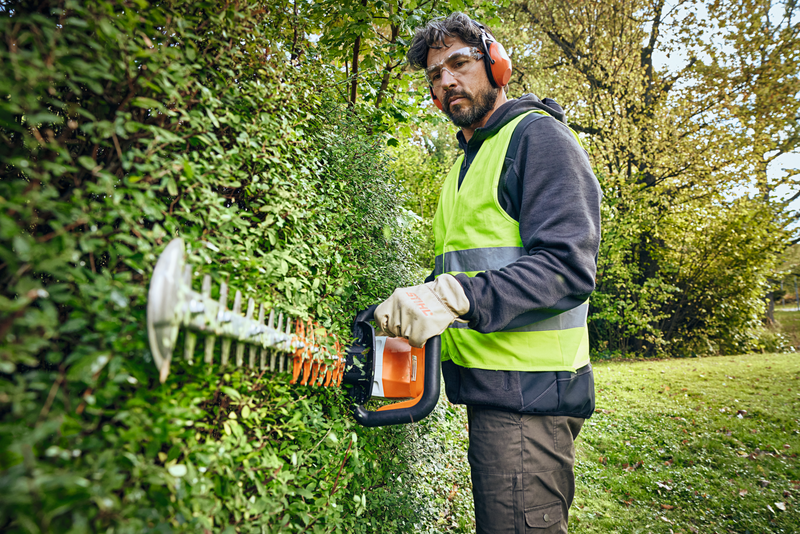 Load image into Gallery viewer, STIHL HSA 100 Battery Trimmer 
