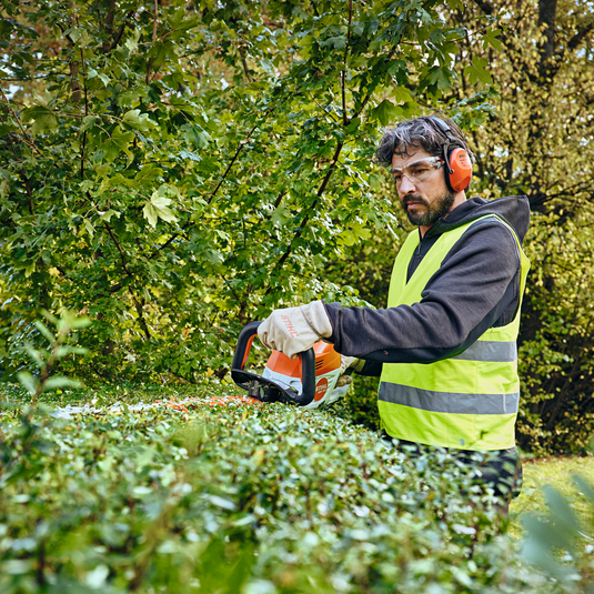 STIHL HSA 100 Battery Trimmer 