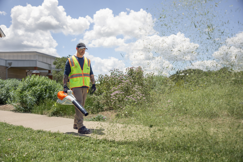 Load image into Gallery viewer, STIHL BGA 250 Battery Blower
