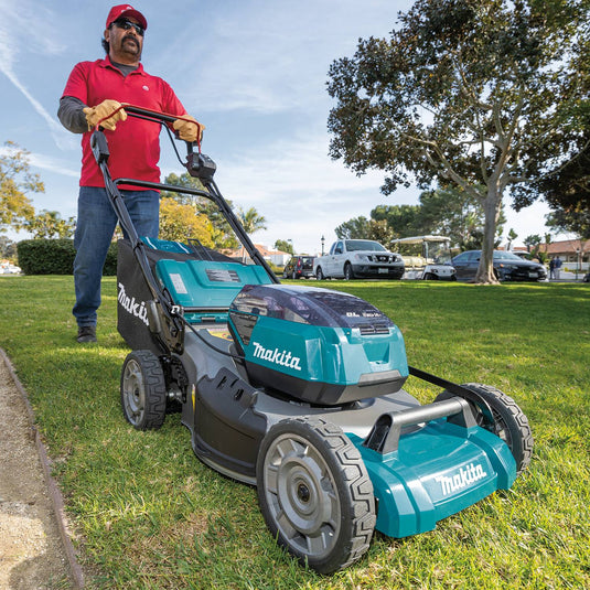 Makita 36V (18V X2) LXT® Brushless 21" Self‑Propelled Commercial Lawn Mower Kit with 4 Batteries (5.0Ah) XML08PT1