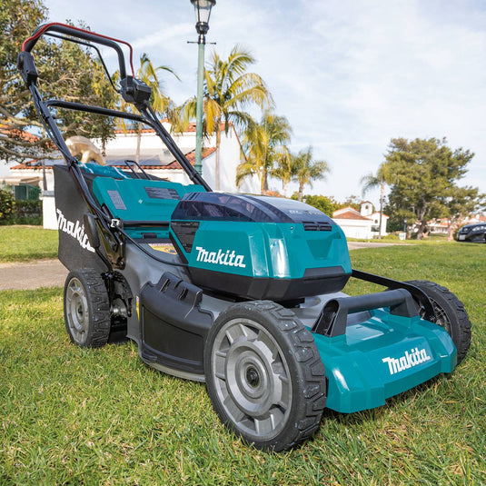 Makita 36V (18V X2) LXT® Brushless 21" Self‑Propelled Commercial Lawn Mower Kit with 4 Batteries (5.0Ah) XML08PT1