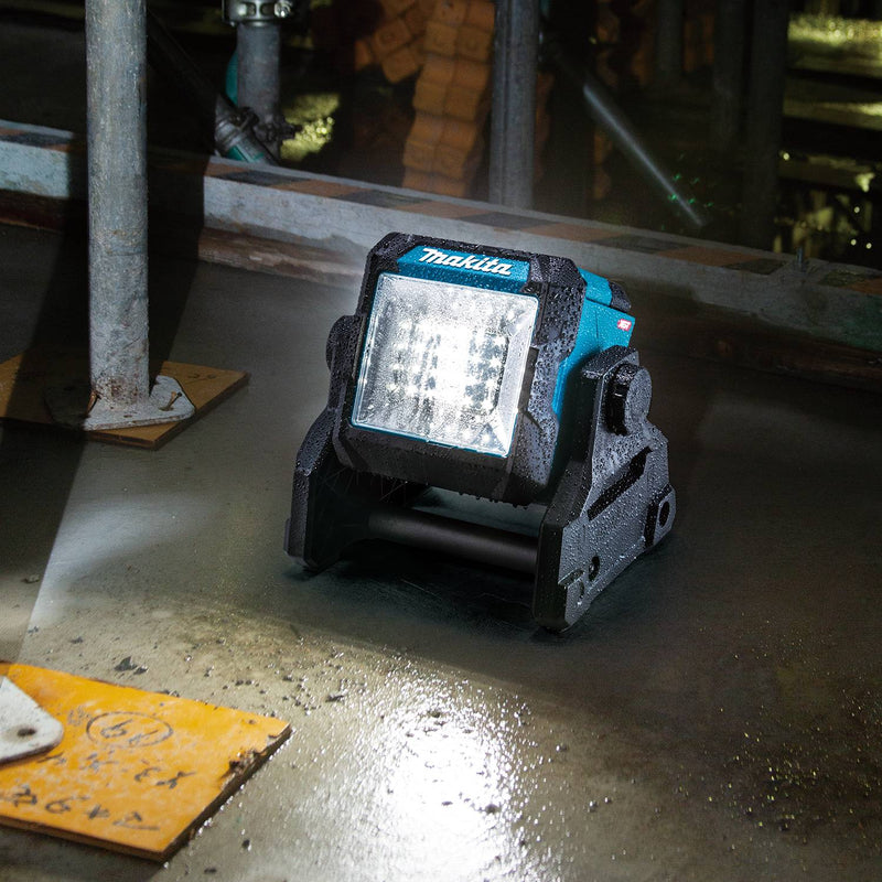 Load image into Gallery viewer, Makita 40V max XGT® Cordless L.E.D. Work Light (Light Only) ML003G
