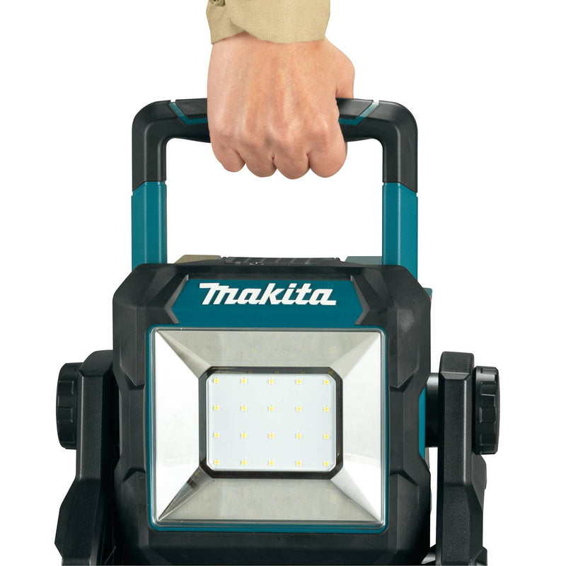 Load image into Gallery viewer, Makita 40V max XGT® Cordless L.E.D. Work Light (Light Only) ML003G
