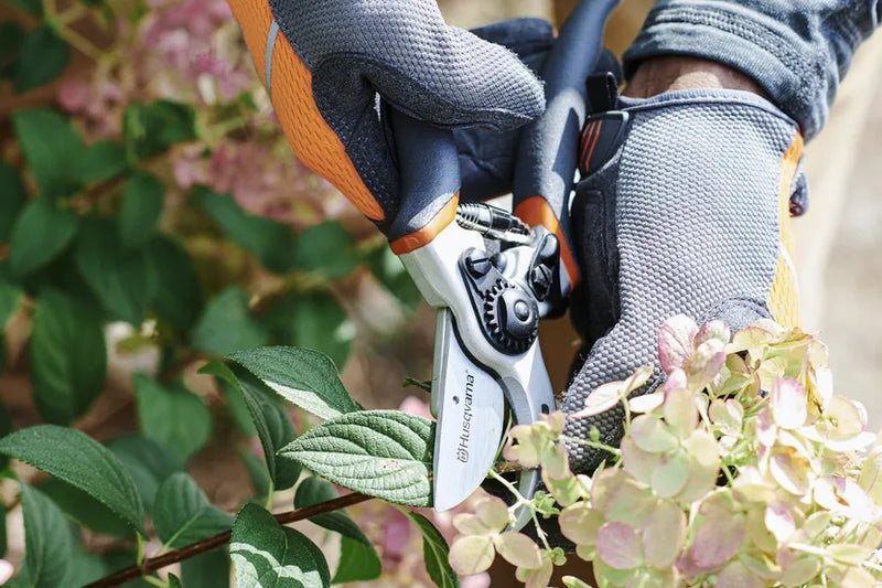 Load image into Gallery viewer, Husqvarna Hand Pruner - Technical OEM 599633201
